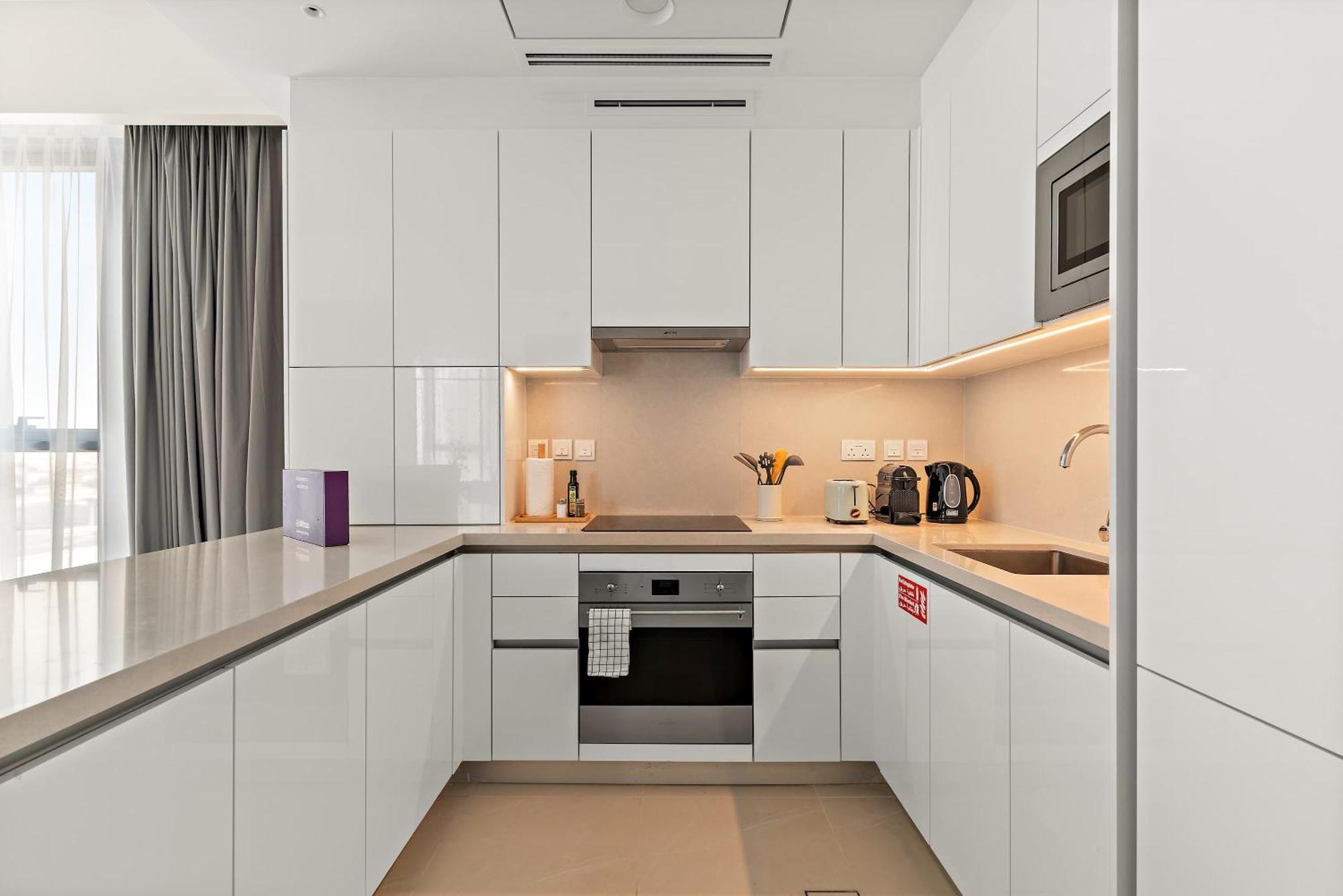 Silkhaus Elite 1bdr In Canal Front Tower *